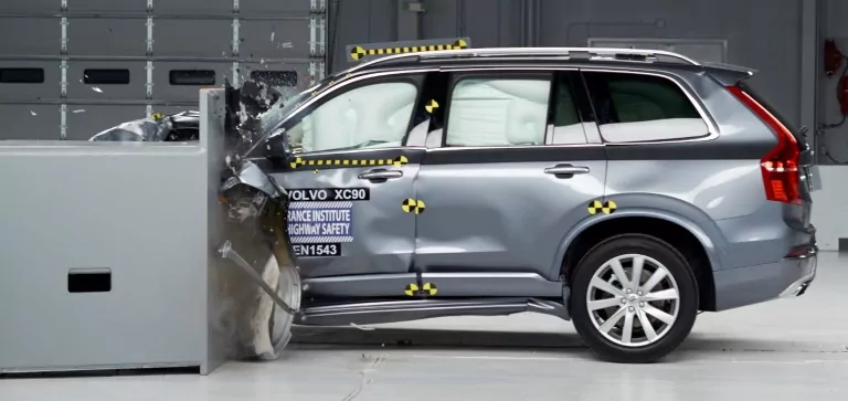 2016 XC90 IIHS Small Overlap Crash Test